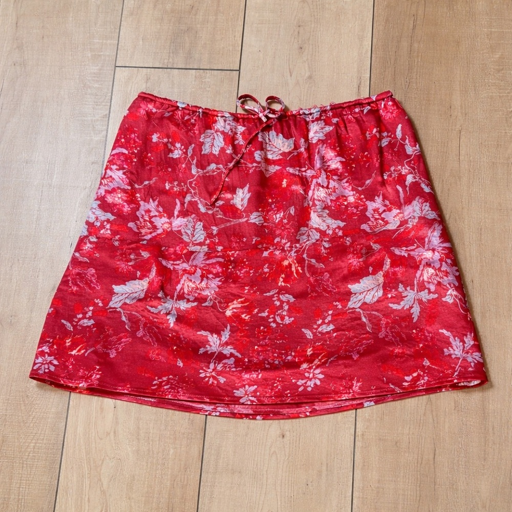 Red Floral Flowy A-Line Skirt w/ Lining – Approx. Medium
